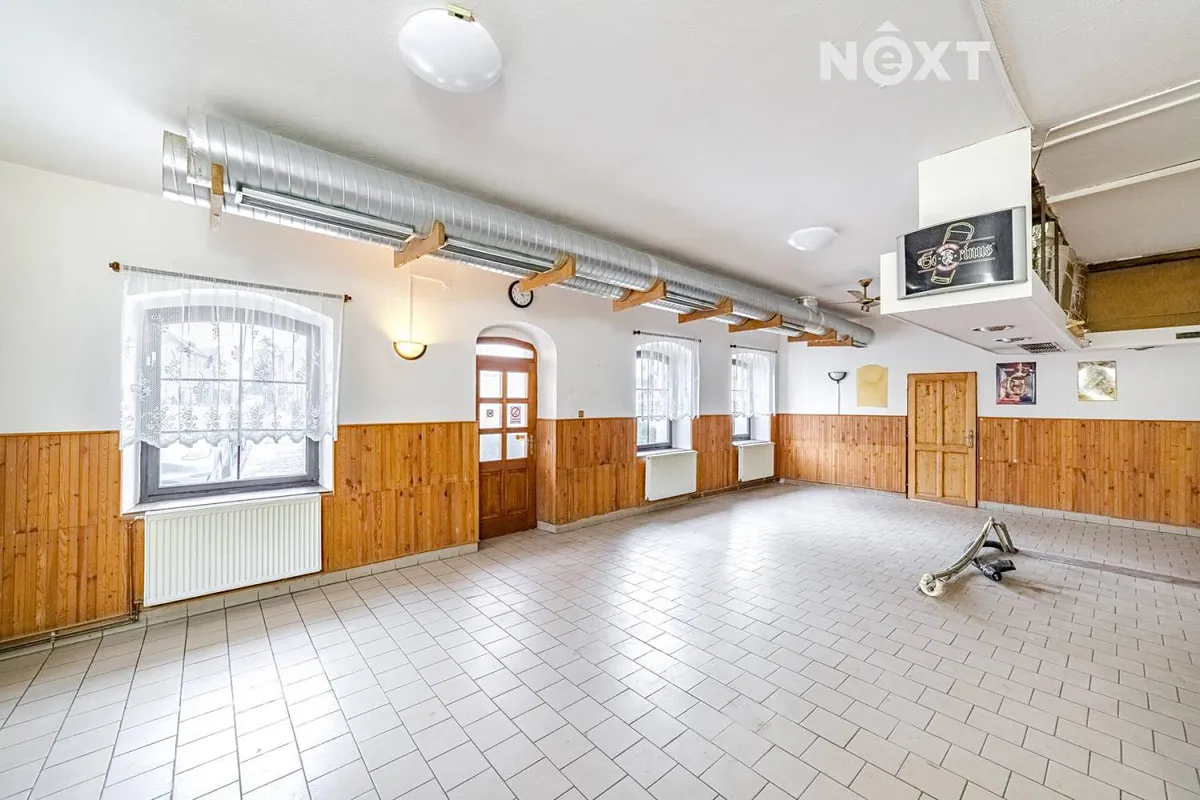 Prodej komerční nemovitosti 325 m²